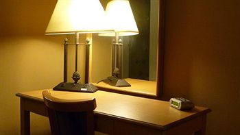 Hotel Fairfield & Worth Downtown/convention Center 3*